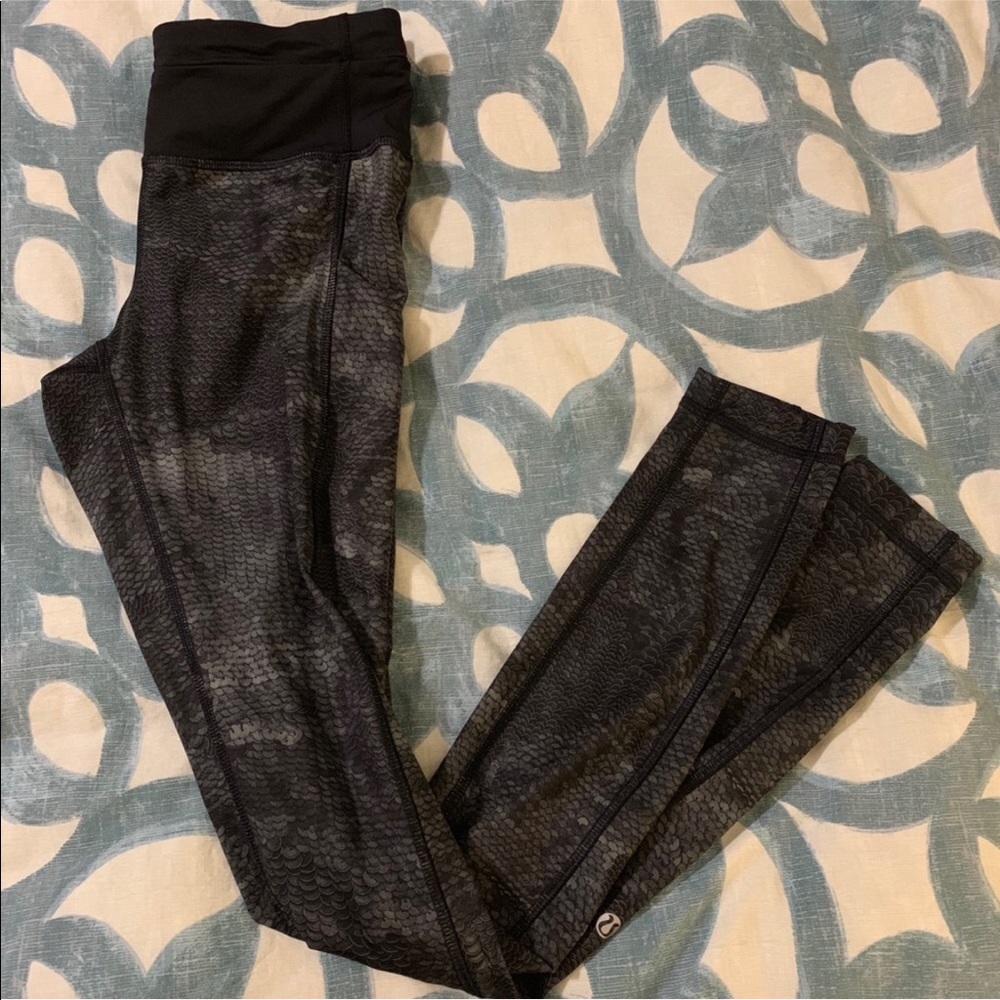 Lululemon Speed tights with pockets!